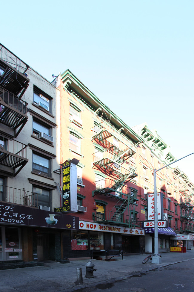 15 Mott St in New York, NY - Foto de edificio - Building Photo