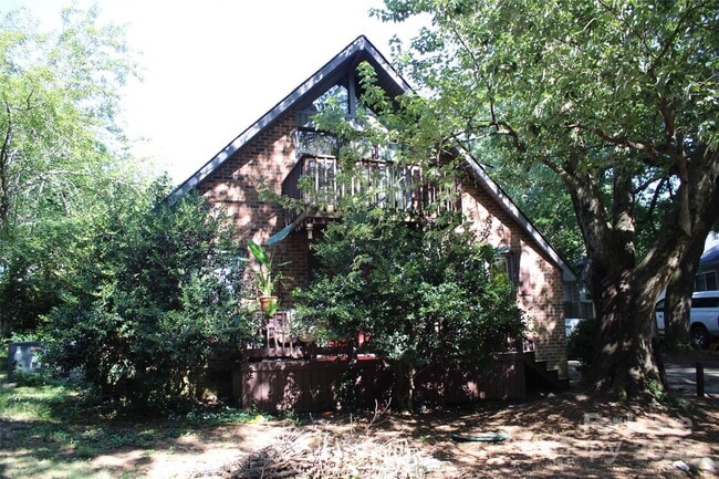 property at 21021 Entrada Dr
