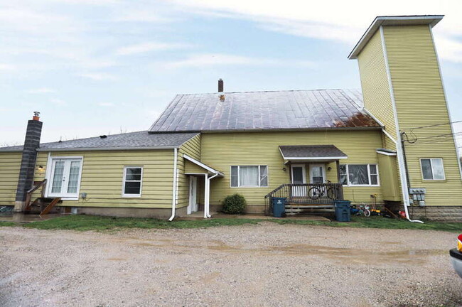 6901 Hammond Ave SE in Caledonia, MI - Building Photo - Building Photo
