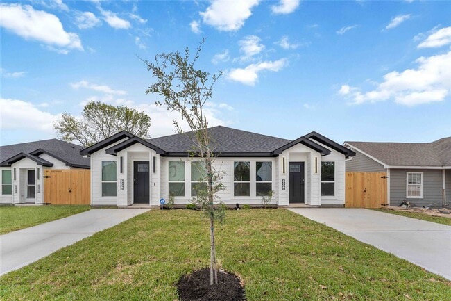 9005 Nyssa St in Houston, TX - Building Photo - Building Photo