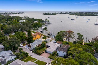 342 Ling A More Terrace S in St. Petersburg, FL - Building Photo - Building Photo