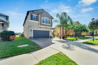 10035 Ivory Dr in Ruskin, FL - Foto de edificio - Building Photo