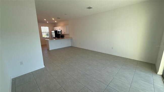 3203 Skyline Lp in Kissimmee, FL - Building Photo - Building Photo