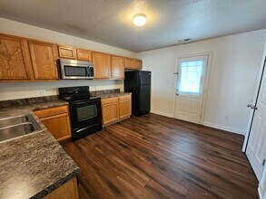 502 Streamwood Dr in Jacksonville, NC - Building Photo - Building Photo