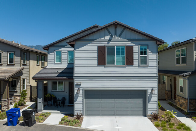 Cascade at Highland Park in Fontana, CA - Building Photo - Building Photo