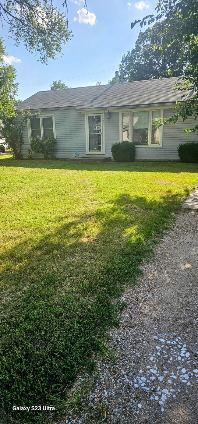 property at 4521 S Osage St