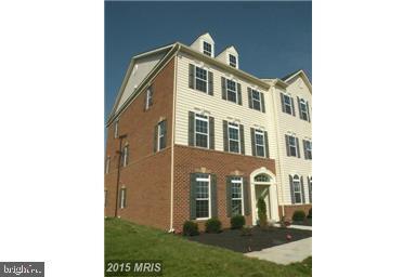 24638 Johnson Oak Terrace in Sterling, VA - Building Photo