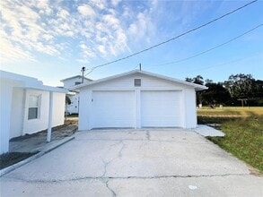 1222 St Anne Shrine Rd in Lake Wales, FL - Building Photo - Building Photo