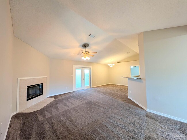 175 Carrier Dr in Pensacola, FL - Building Photo - Building Photo