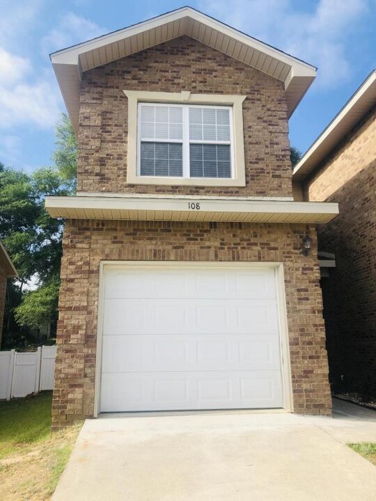 108 Eagle Landing in Enterprise, AL - Building Photo