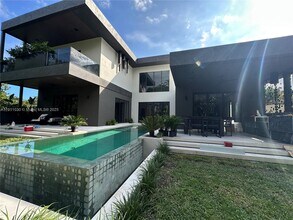 1065 NE 119th St in Biscayne Park, FL - Building Photo - Building Photo