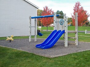 Pioneer Park in Connell, WA - Foto de edificio - Building Photo