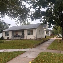 923 SW 8th Ave in Topeka, KS - Building Photo - Building Photo