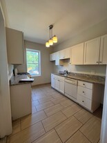 14 Farrington Ave, Unit 1 Apartamentos