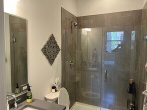 161 W Schiller St, Unit 4 in Chicago, IL - Building Photo - Building Photo