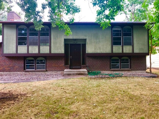 1209 Constitution Ave in Fort Collins, CO - Building Photo - Building Photo