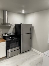 2106 Stonewall St, Unit 2B in Greenville, TX - Foto de edificio - Building Photo