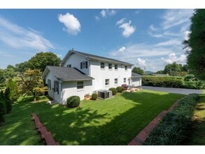 605 N Hills Dr in Johnson City, TN - Building Photo - Building Photo