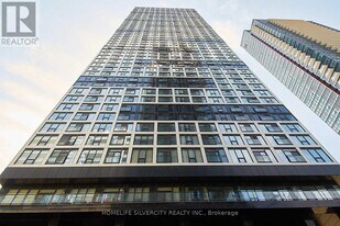 181 Dundas St E in Toronto, ON - Building Photo