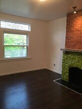 3303 Iowa St, Unit Floor1(Unit1) in Pittsburgh, PA - Foto de edificio - Building Photo
