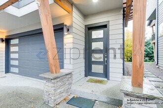 19225 Damson Rd in Lynnwood, WA - Building Photo - Building Photo