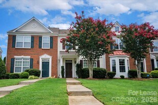 9327 Greenheather Dr in Huntersville, NC - Building Photo