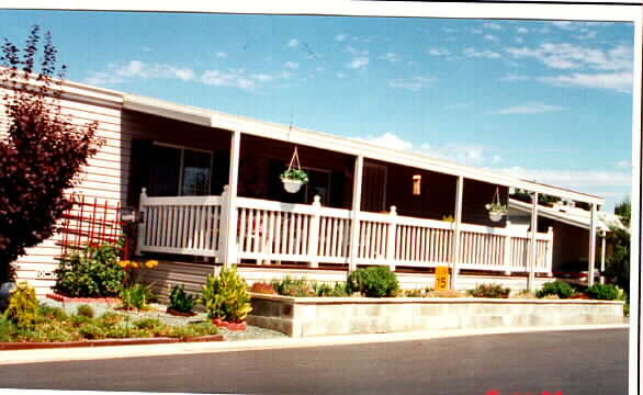 Cedardwood Mobile Home Park in Sacramento, CA - Building Photo