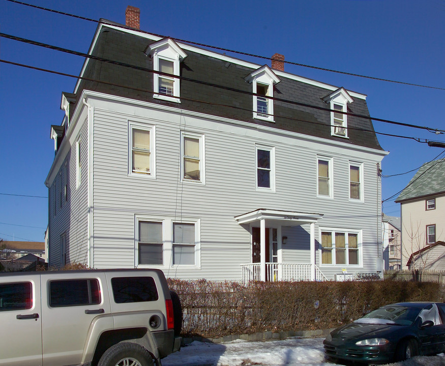 247 Dover St in Fall River, MA - Building Photo