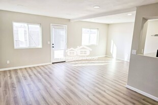 421 E Hidalgo Ave in Phoenix, AZ - Building Photo