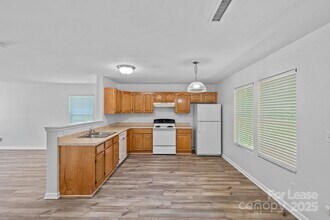 237 Aershire Ct in Concord, NC - Building Photo - Building Photo