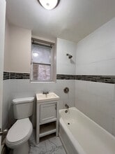 170 Delaware Ave, Unit 3 in Jersey City, NJ - Building Photo - Building Photo