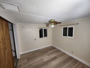 3759 W Irma Ln in Glendale, AZ - Foto de edificio - Building Photo