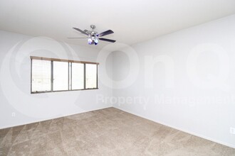 5018 W St Kateri Dr in Phoenix, AZ - Building Photo - Building Photo