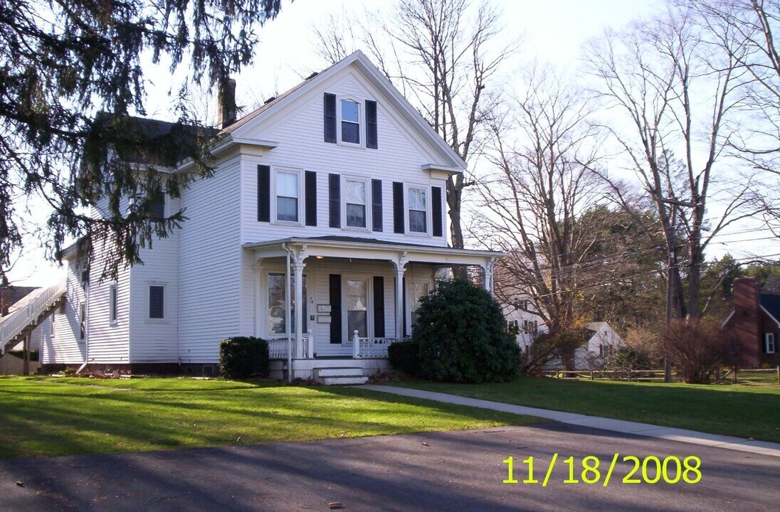 74 Mount Prospect St in Bridgewater, MA - Building Photo
