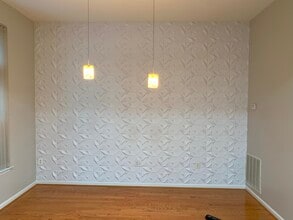 8841 Royal Doulton Ln in Fairfax, VA - Building Photo - Building Photo