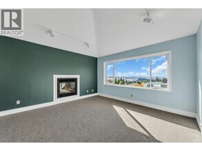 845 Pyrford Rd in West Vancouver, BC - Building Photo - Building Photo