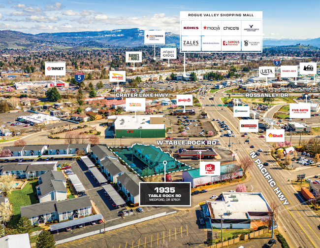 VS Apartments in Medford, OR - Building Photo - Building Photo