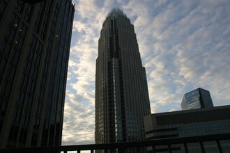 210 N Church St, Unit 1805 in Charlotte, NC - Building Photo - Building Photo