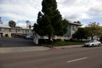 Parkridge Manor Apartments in San Diego, CA - Building Photo - Building Photo