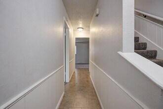 1707 Ridgemont Cir in Norman, OK - Building Photo - Building Photo