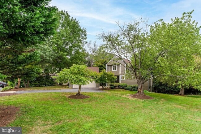 11916 Moss Point Ln in Reston, VA - Building Photo - Building Photo