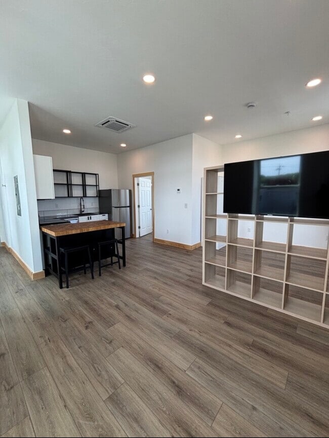 1190 Stafford Rd in Fall River, MA - Building Photo - Building Photo