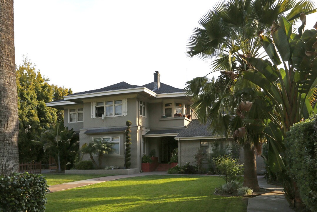 1634 The Alameda in San Jose, CA - Building Photo