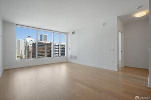 338 Main St in San Francisco, CA - Building Photo