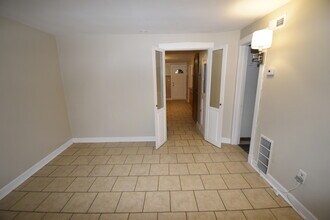 2448 S Homan Ave in Chicago, IL - Building Photo - Building Photo