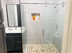 2404 Burkett St. in Houston, TX - Building Photo - Building Photo