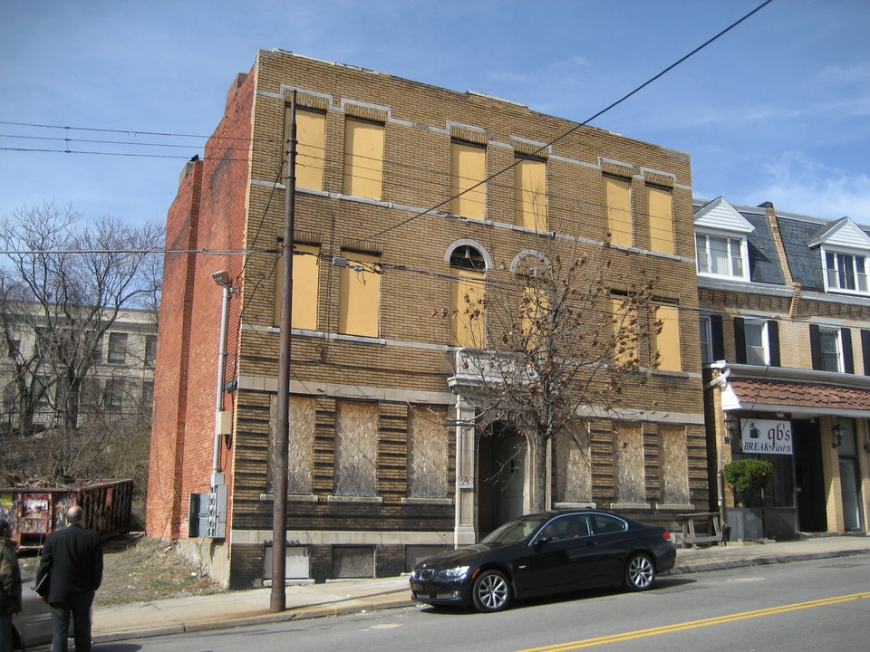 2535 Wylie Ave in Pittsburgh, PA - Foto de edificio