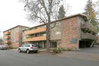 Atherton Green in Redwood City, CA - Building Photo - Building Photo