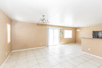 1011 Emerald Stone Ave in North Las Vegas, NV - Building Photo - Building Photo