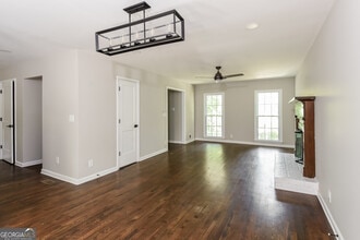 2730 Cedarbrook Dr in Marietta, GA - Building Photo - Building Photo